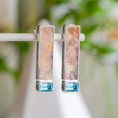 Black Lipped Oyster Earrings (Pteria Penguin) Gold x-tra Long Rectangles 6x4mm Rect Swiss Blue Topaz Approx 1.54 ct TW