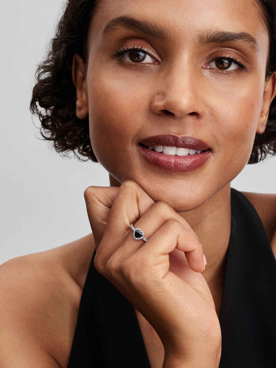 Pandora Elevated Black Heart Ring