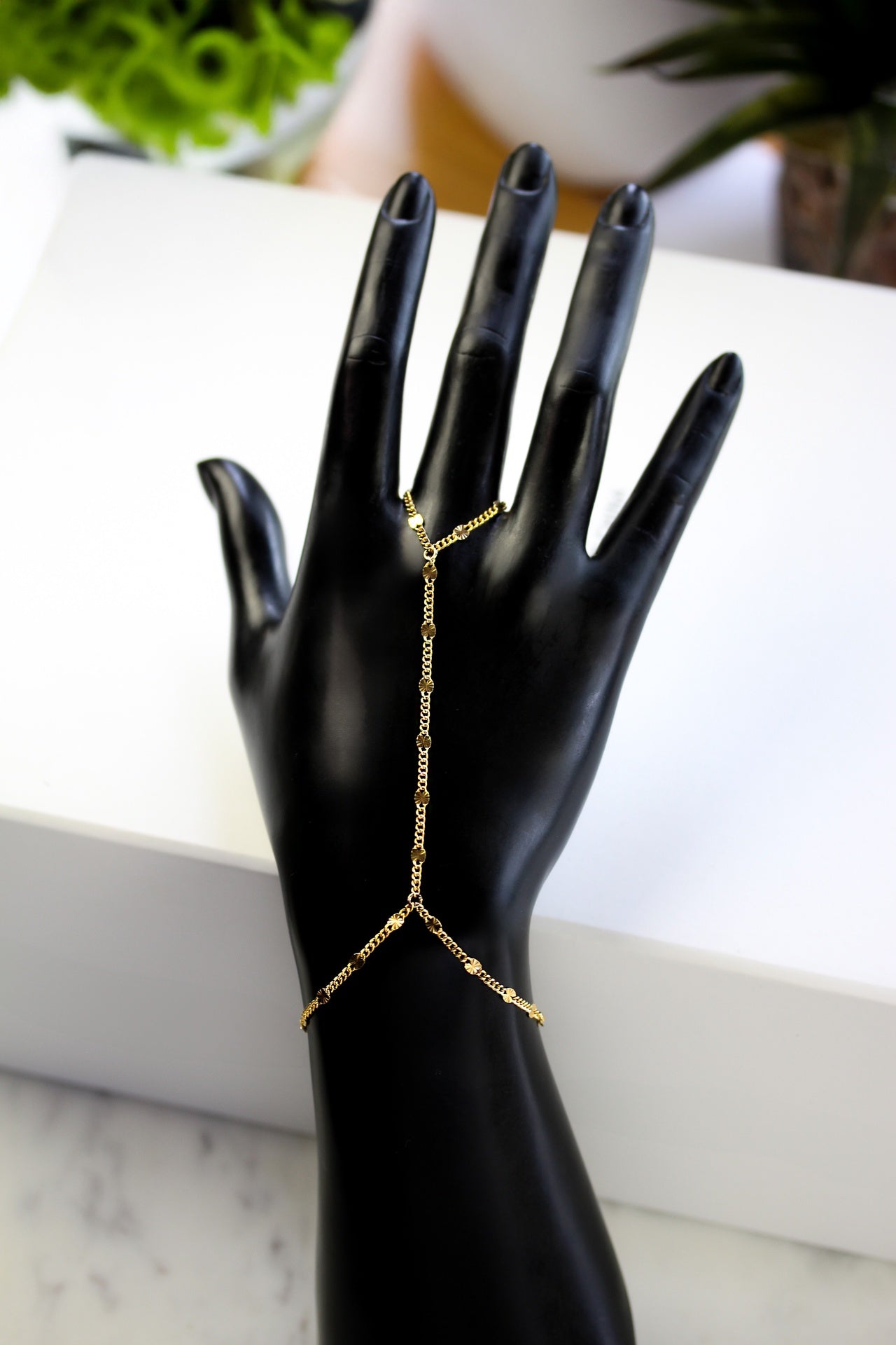 "Lucy" Hand Chain