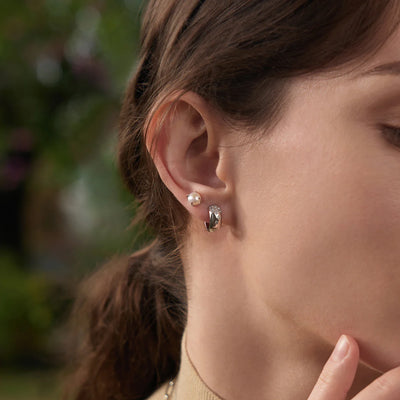 Modern Muse - Gold Pearl Barbell Earrings