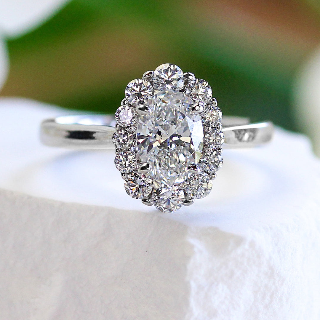 LC - 0.94 CT, 18KW Oval Diamond Halo Ring – Elisa Ilana