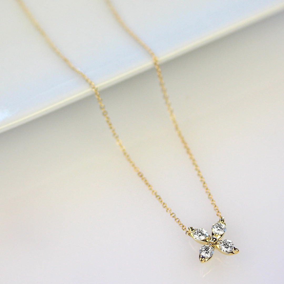 14KY 0.44 CT Diamond Flower Necklace