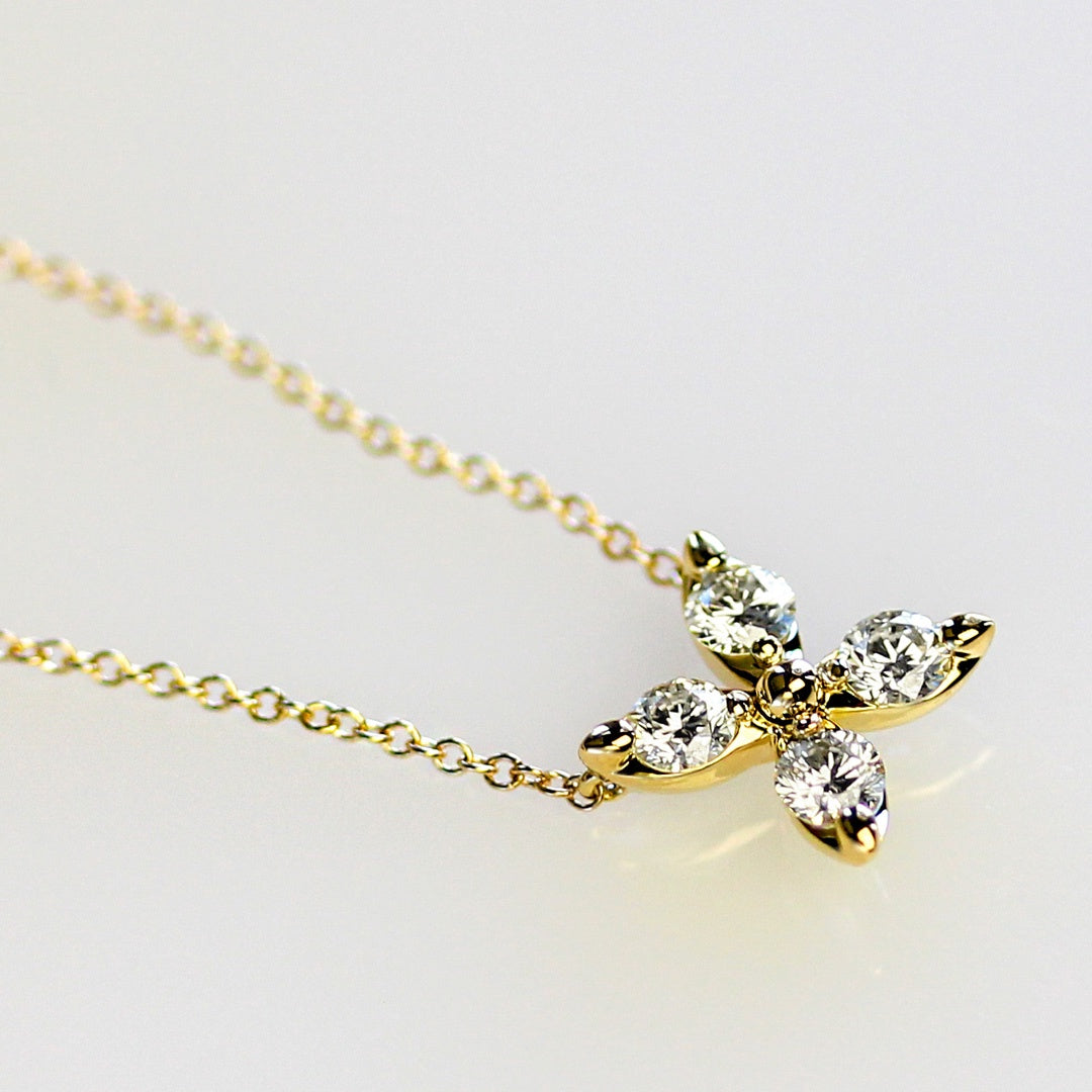 14KY 0.44 CT Diamond Flower Necklace