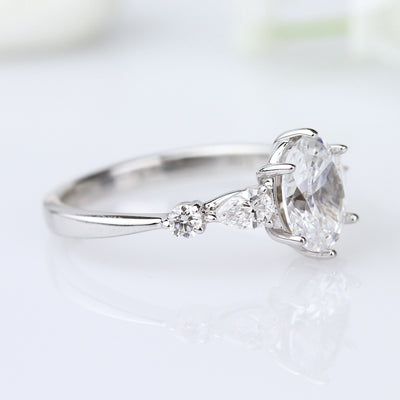 Parade Oval Center Diamond Engagement Ring
