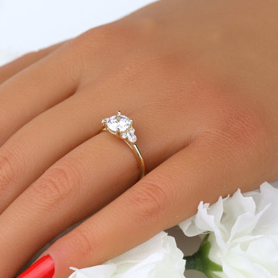 Parade 6.5 RD Center Diamond Engagement Ring