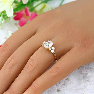 Parade 14k Gold Oval Center Engagement Ring