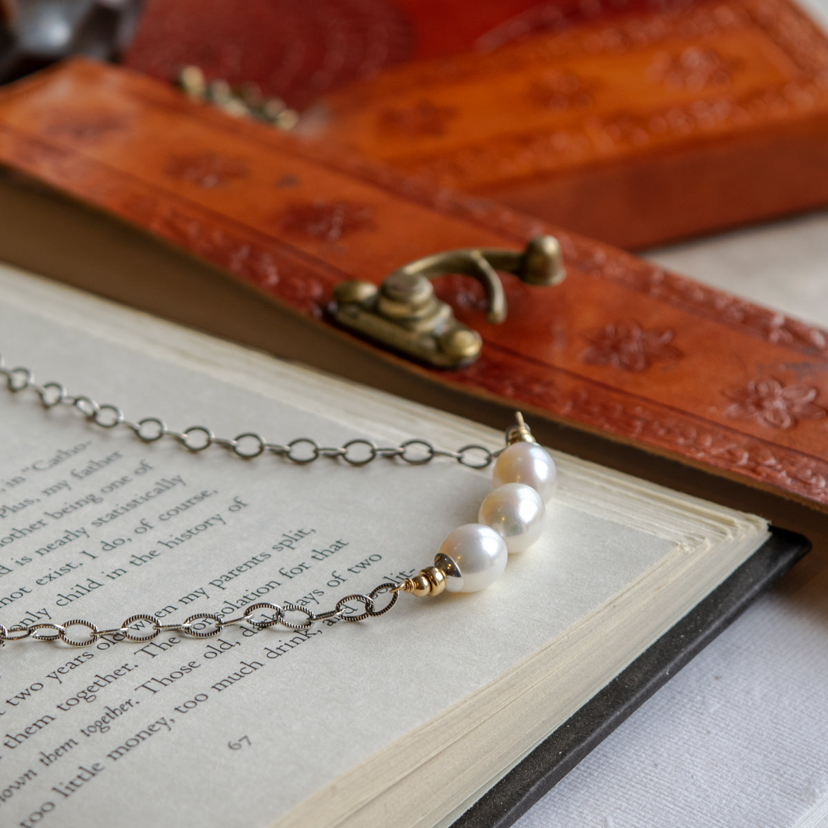 Pearl & Two Tone Necklace