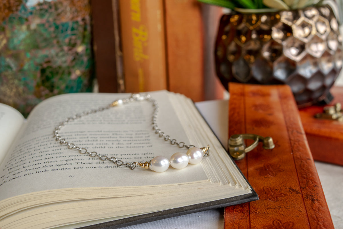 Pearl & Two Tone Necklace