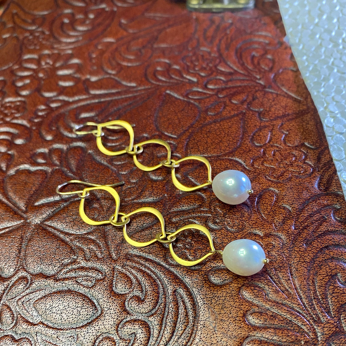22KT Gold Vermeil Freshwater Pearl Earrings