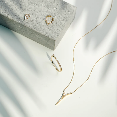 ROZ | White Sapphire Plunge Necklace