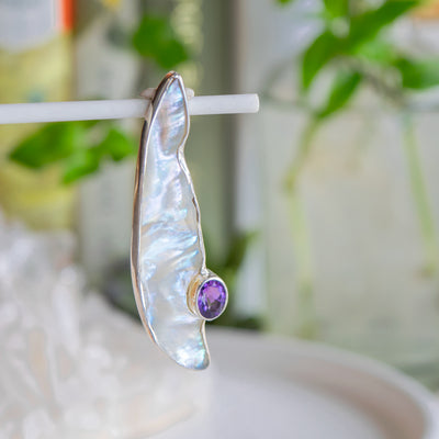 BLACK-lIPPED OYSTER Icicle Shape Large with 8x6mm Oval amethyst Approx 1.01ct