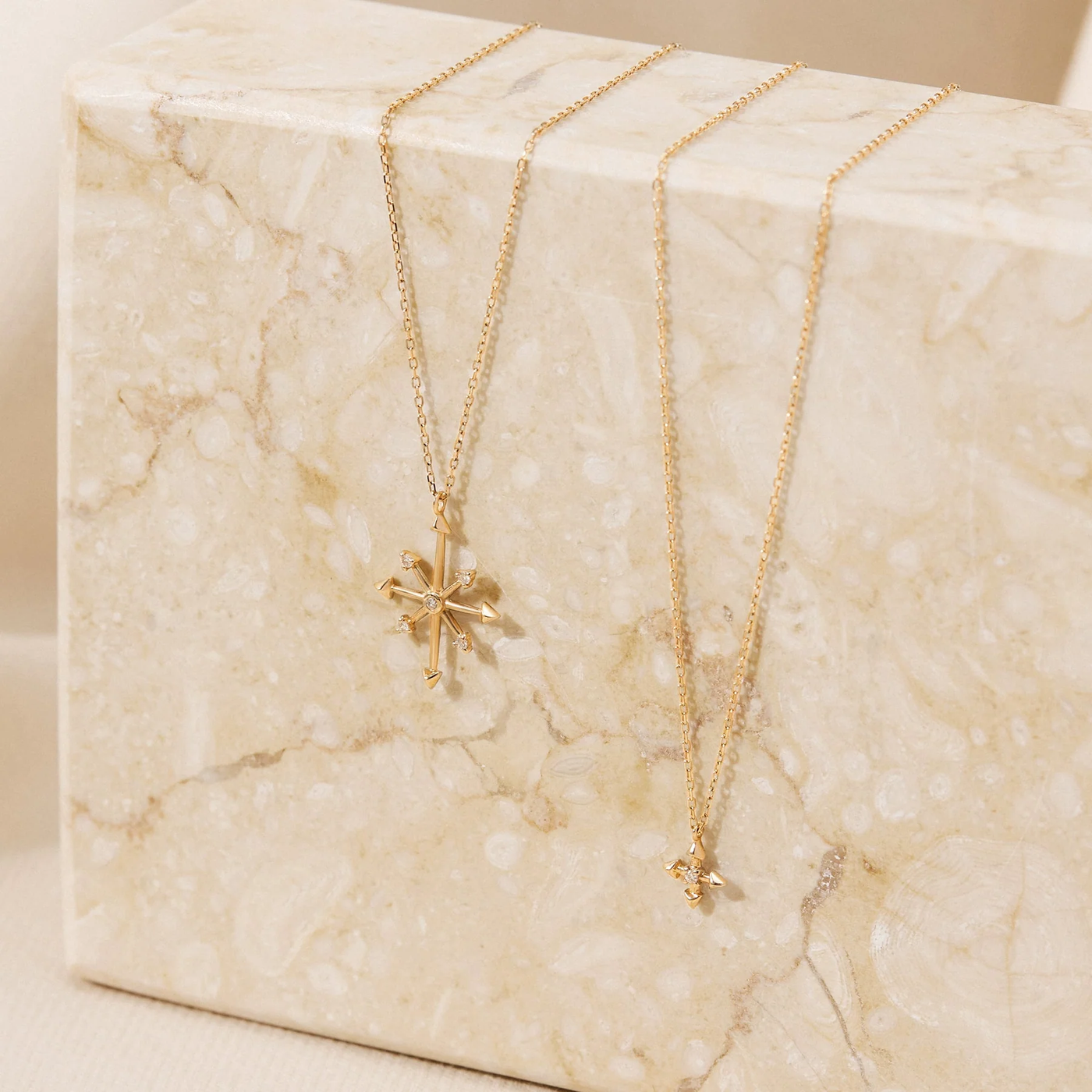 LIESE | Diamond Compass Necklace