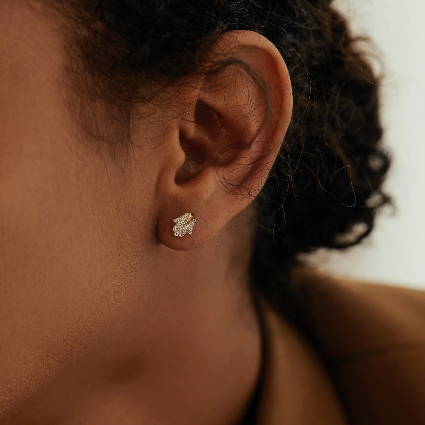 MIRIAM | Diamond Hamsa Single Stud Earring