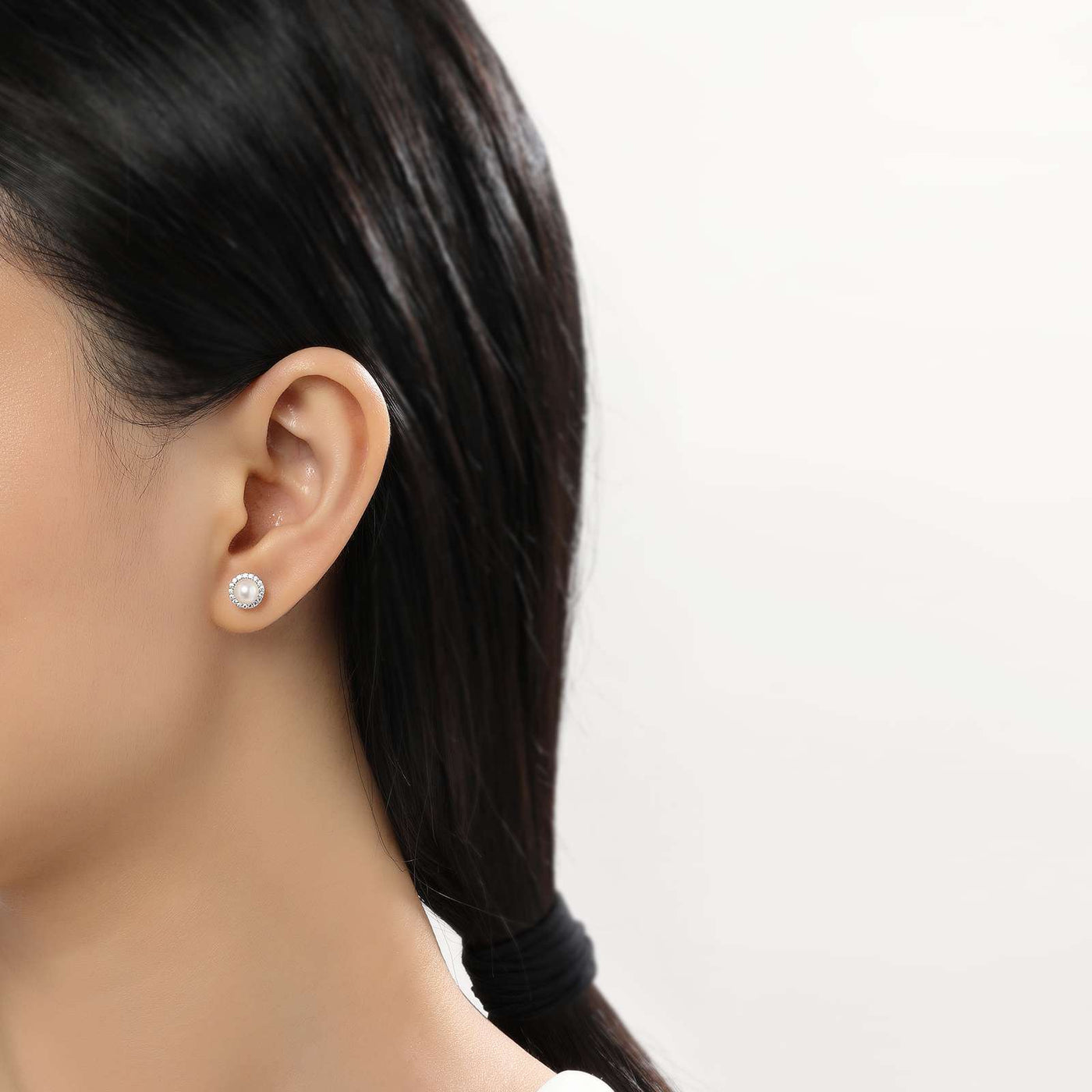 Pearl June Birthstone Stud Earrings