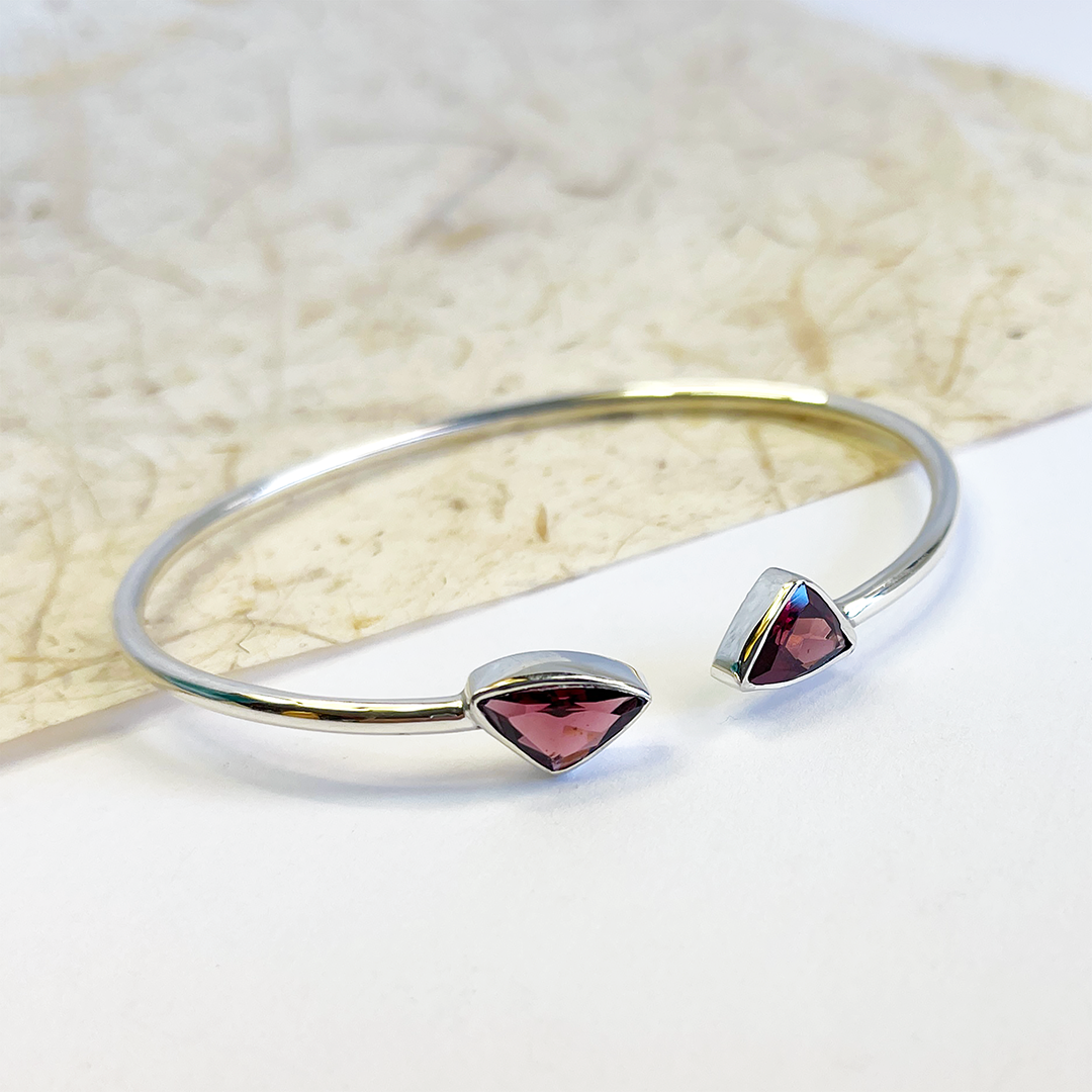 SS Garnet Bangle