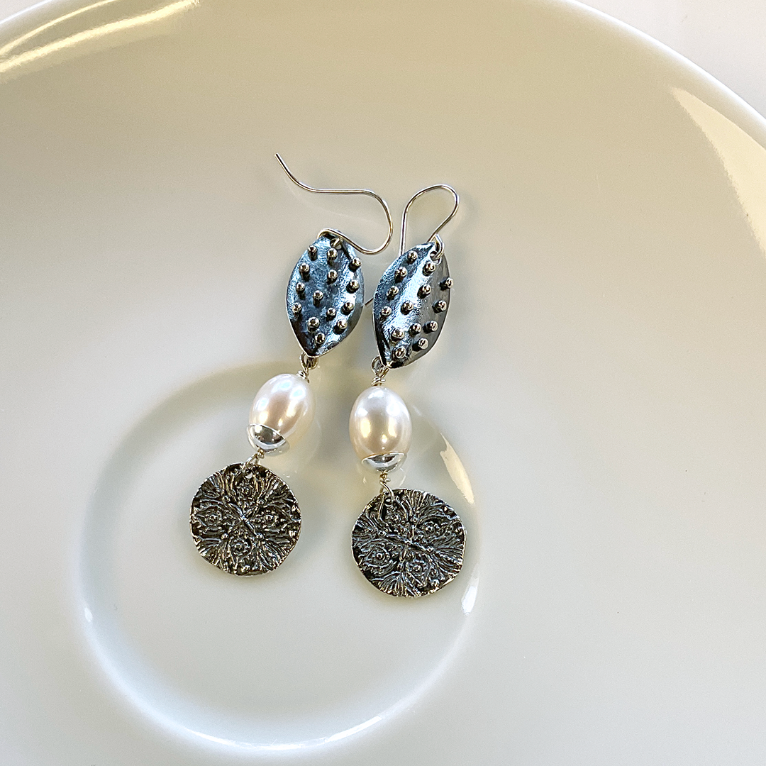 Textured SS Earrings with Freshwater Pearl