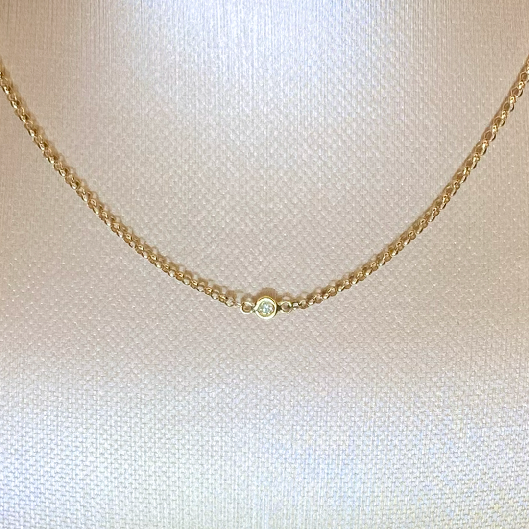 Gold Chain w/ Diamond Center