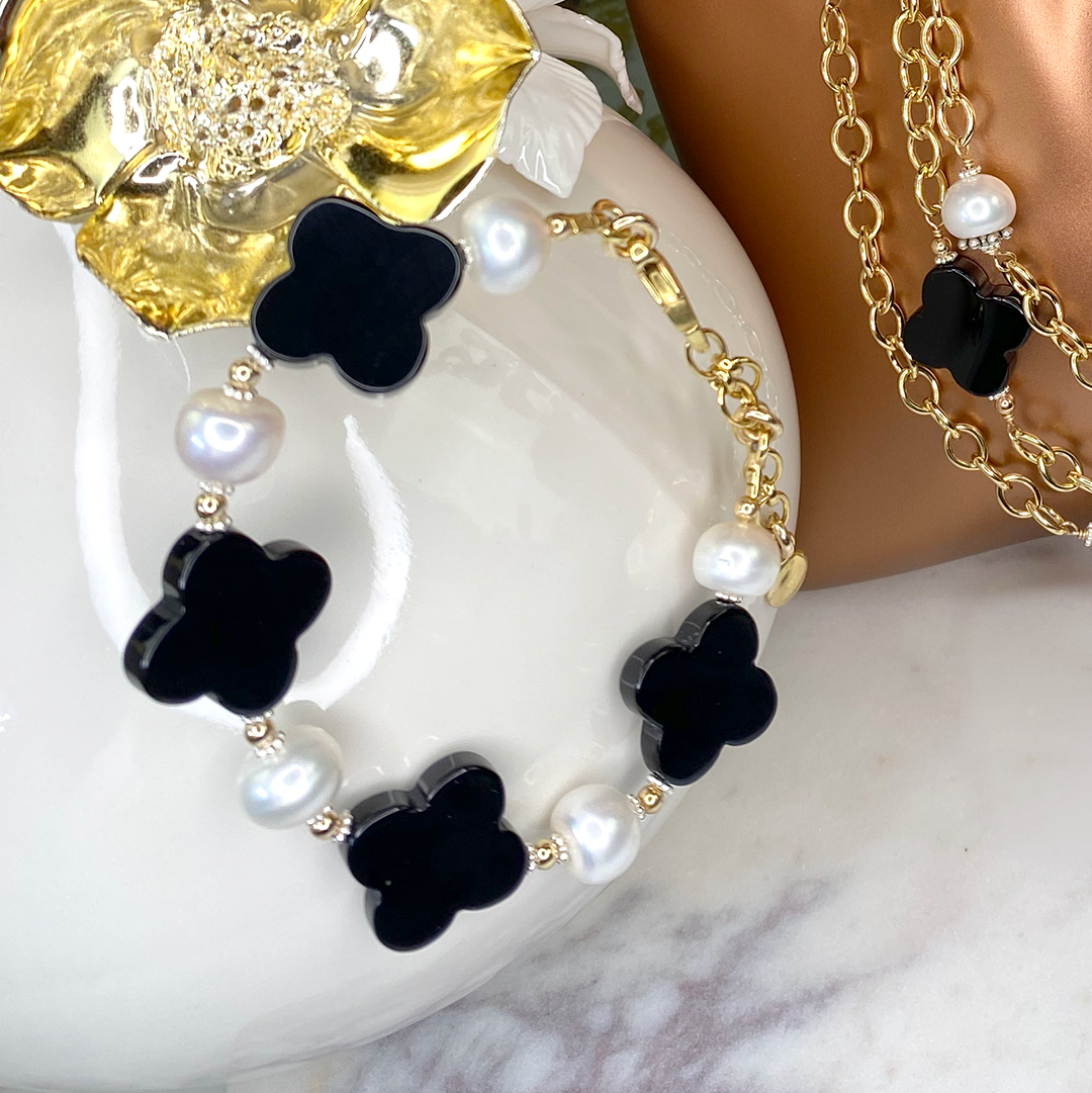 Onyx Quatrefoil & Button Pearl Bracelet