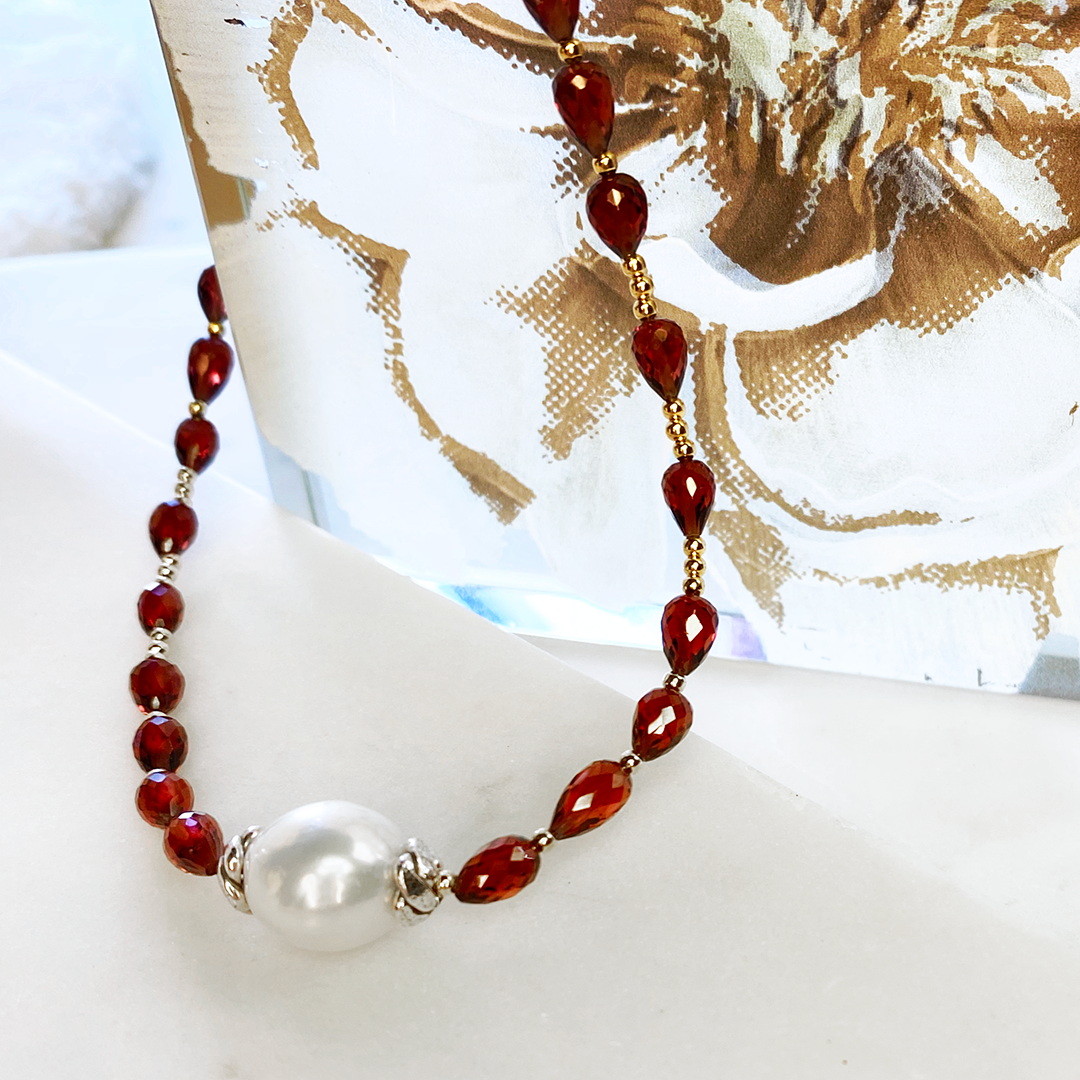 Garnet & Freshwater Pearl Necklace