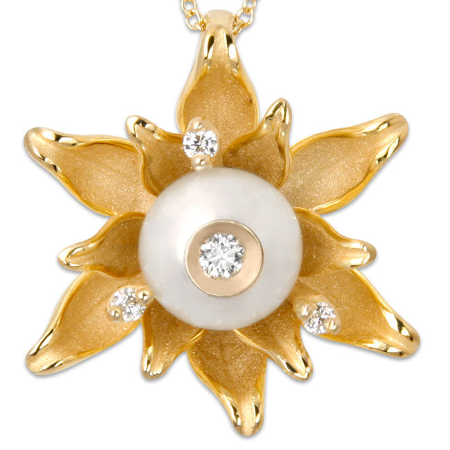 Galatea White Freshwater Pearl Flower Necklace-334355