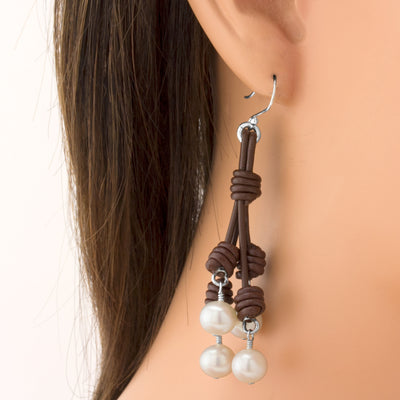 The Dancing Pearl Earrings